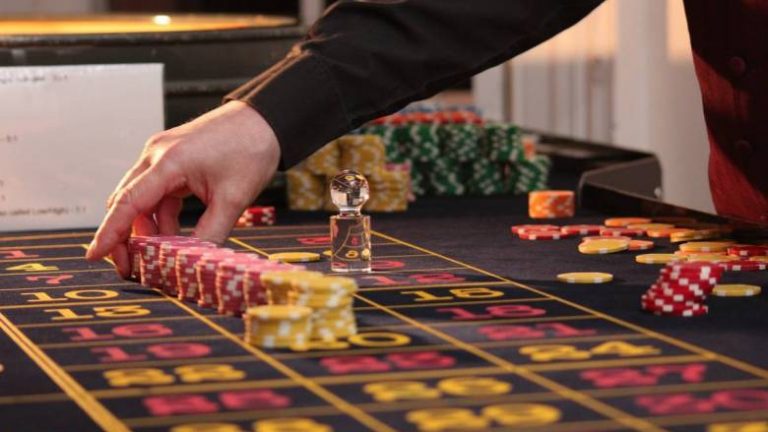 How To Play Monaco, The Luxurious Casino Game